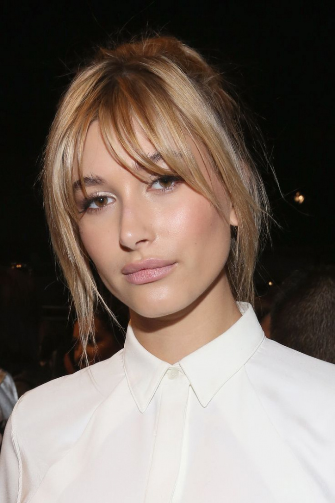 28fcea3c95e7dce3b7a63924472cea25--middle-part-bangs-middle-part-fringe.jpg