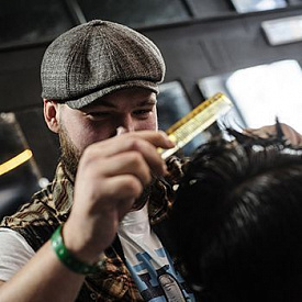 Rabota barbera na Volga Barber Fest 2019